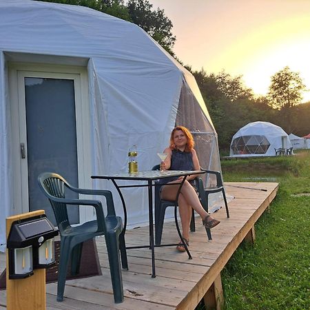 Forest Glamping Брашов Екстериор снимка